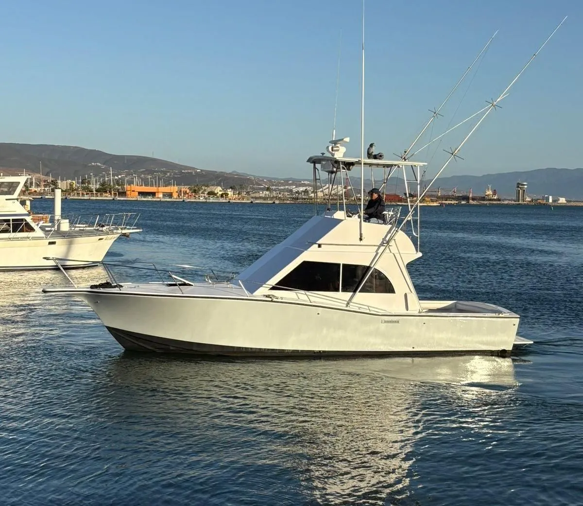 1989 Albemarle 325 convertible sportfisher for sale, underway in Ensenada harbor