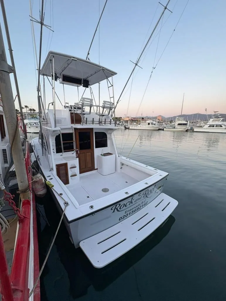 1989 Albemarle 325 convertible sportfisher for sale, stern view named Rock N Reel